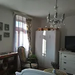 Oeregporta Vendeghaz Bazsi