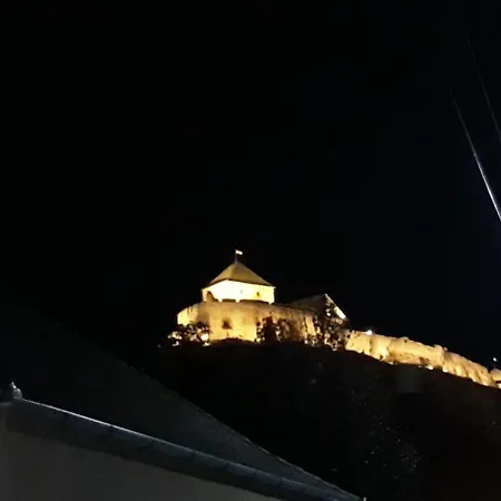 Oeregporta Vendeghaz 公寓 *