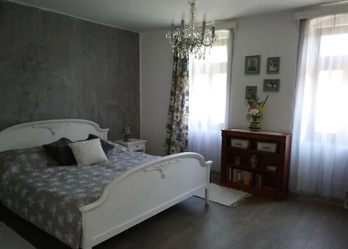 Oeregporta Vendeghaz Daire